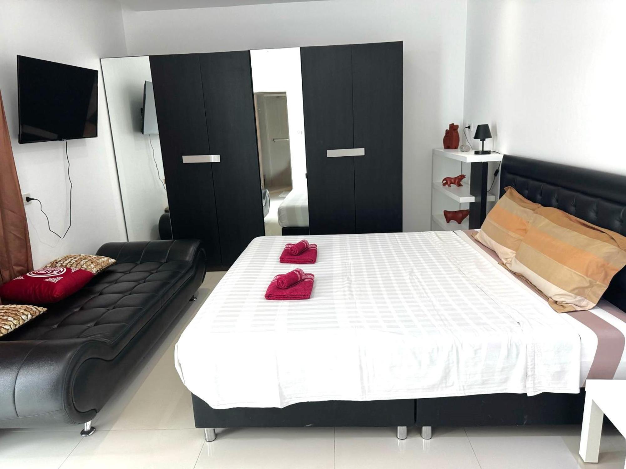 Villa Cheloni 2 Bedrooms Strand Kamala Exterior foto