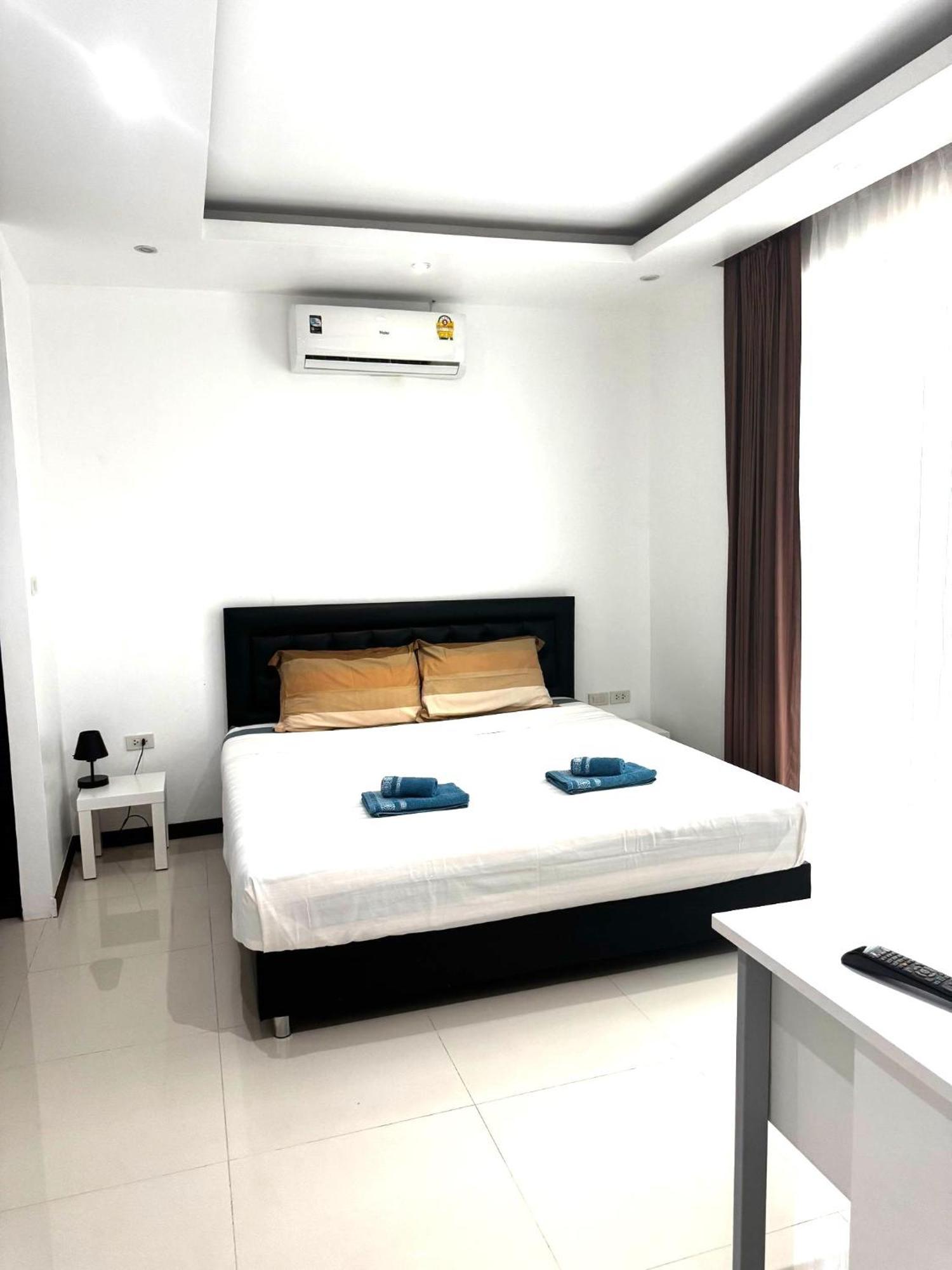Villa Cheloni 2 Bedrooms Strand Kamala Exterior foto